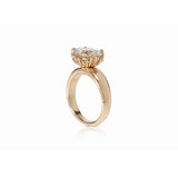 This diamond ring is the first design from a new collection of signature pieces that reveal unexpected details, all with movement at their centre. Forms that change configuration, that move and spin. Jewellery that responds to touch and exploration, that you can connect with, play with and make your own. 